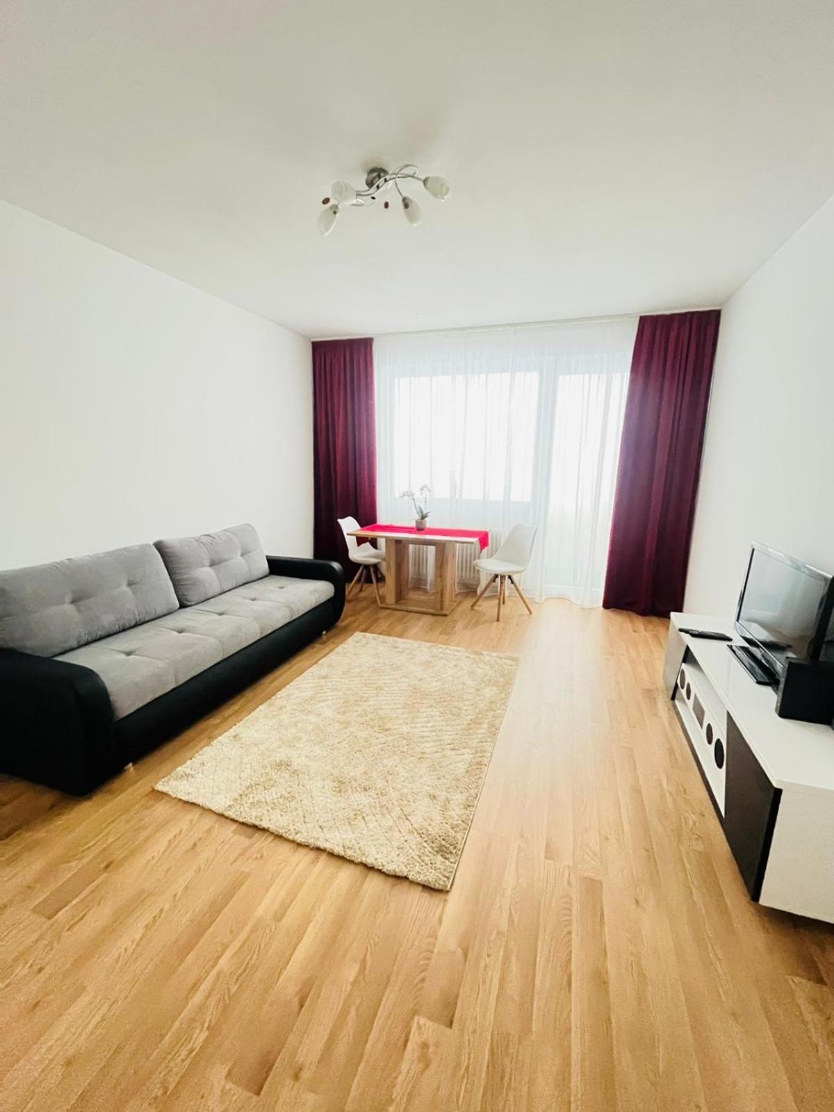 Magnifique Appartment Linz Exterior photo
